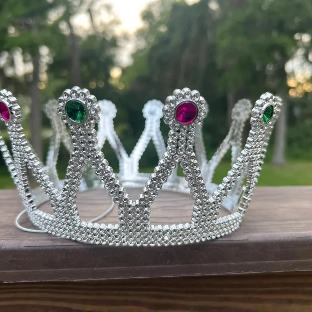 King or Queen Gold or Silver Jeweled Plastic Crown Halloween Costume Accessory